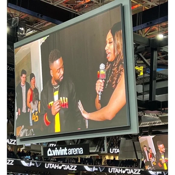 Men’s Utah Jazz bomber jacket size XL - Picture 3 of 12